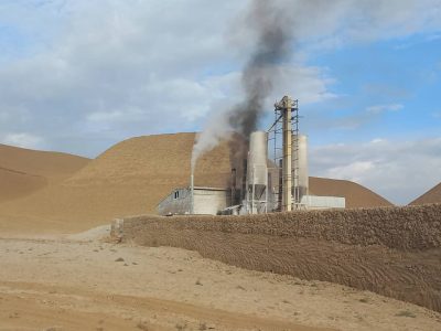 تداوم آلودگی ناشی از فعالیت کارخانه‌های تولید گچ در قلعه‌نو؛ فعالیت دو واحد متخلف متوقف شد