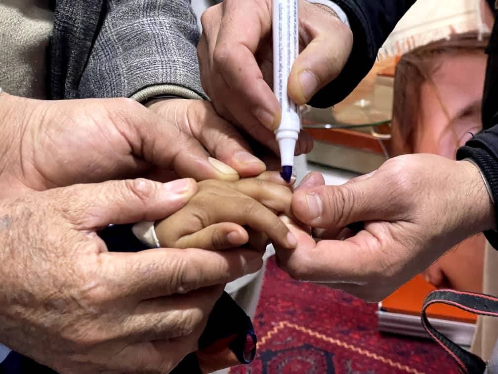 اجرای مرحله تازه واکسناسیون فلج کودکان در بادغیس؛ ۹۰ هزار کودک در بالامرغاب و غورماچ واکسن می‌شوند