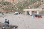 تخریب بخشِ از جاده قلعهنو–هرات بر اثر سیل؛ شهروندان بادغیس نسبت به انسداد این جاده هشدار میدهند