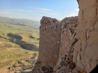 تداوم کاوشگری های غیرقانونی در بادغیس؛ شماری از شهروندان: مردمان محل در برابر عاملان بی‌ تفاوت نباشند